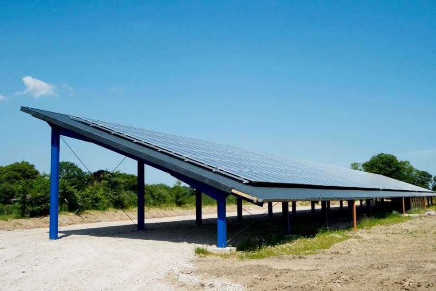 Doppelfunktion: Einstellplatz und Solardach, Süderstr. 2, 24860 Ulsby